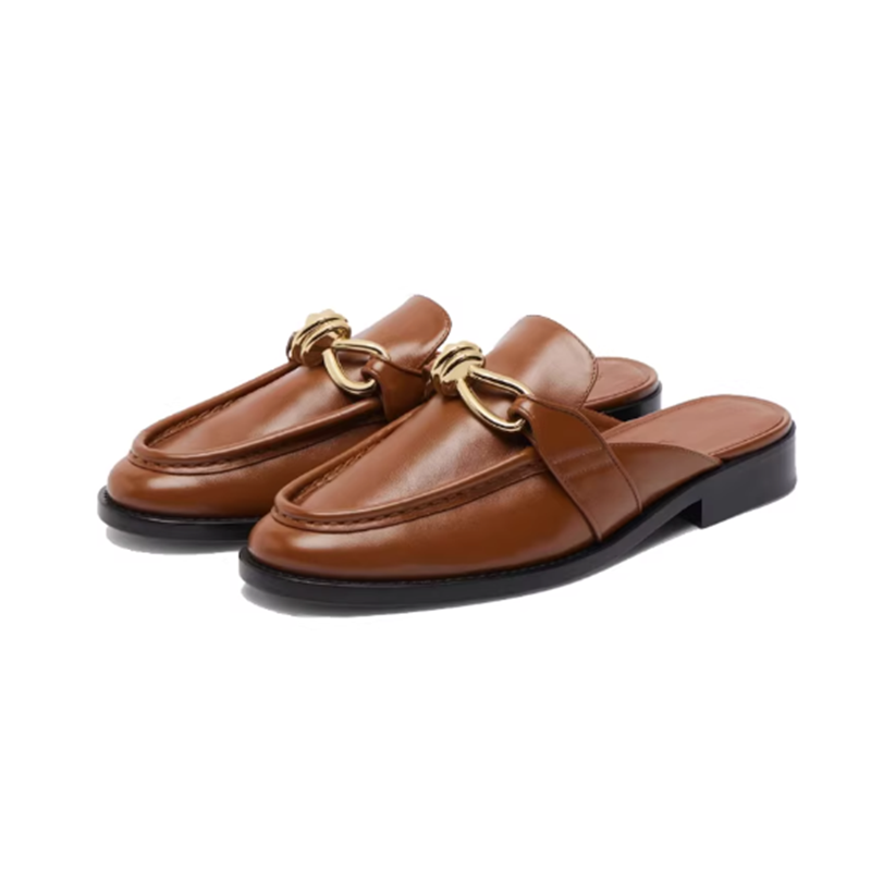 Slip On Mule Flat - Sandal Setengah Tertutup Berbahan Logam untuk
